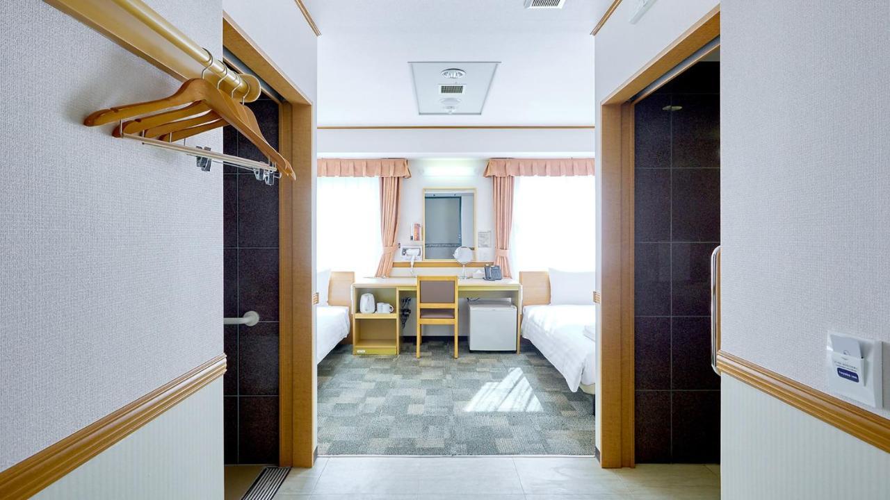 Toyoko Sannomiya-eki Higashi 3*