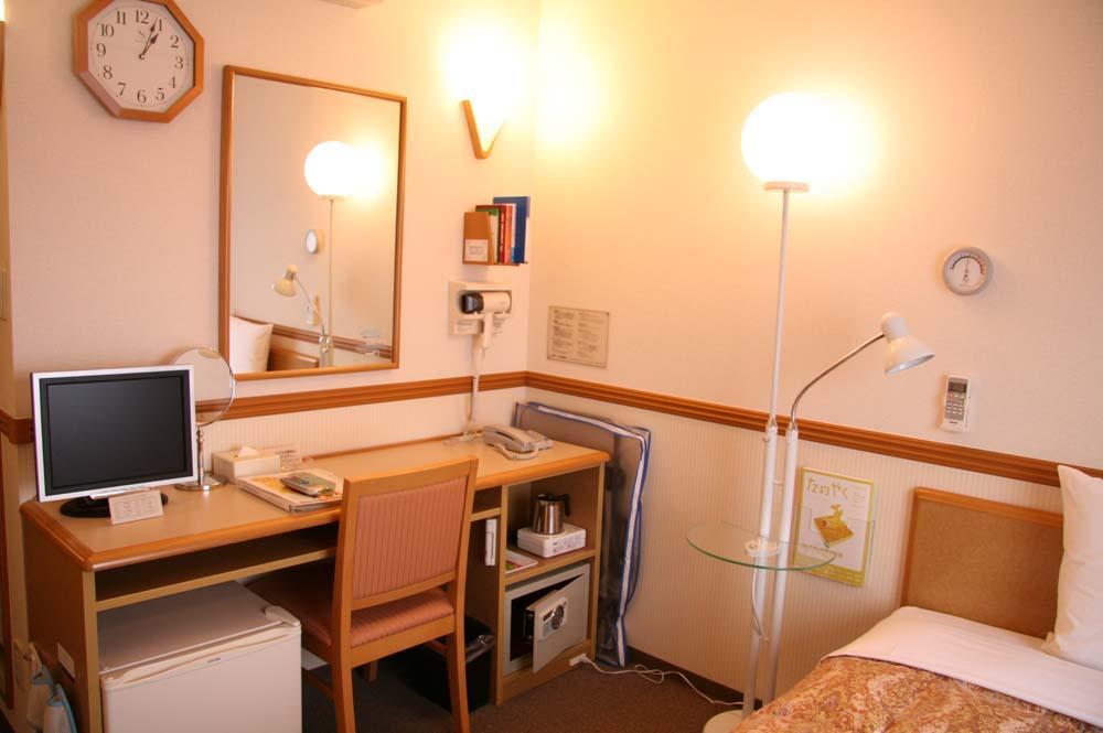 Toyoko Sannomiya-eki Higashi โรงแรม 3*